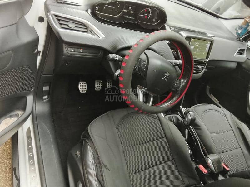 Peugeot 2008 1.2