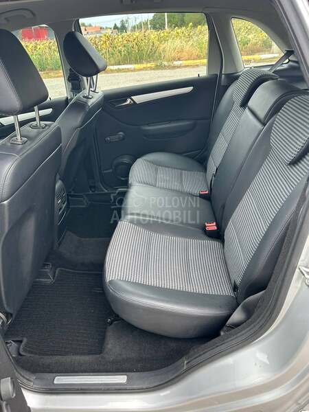 Mercedes Benz B 180 B180