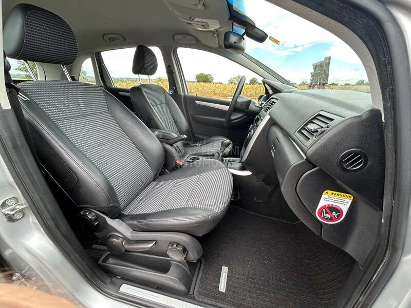 Mercedes Benz B 180 B180
