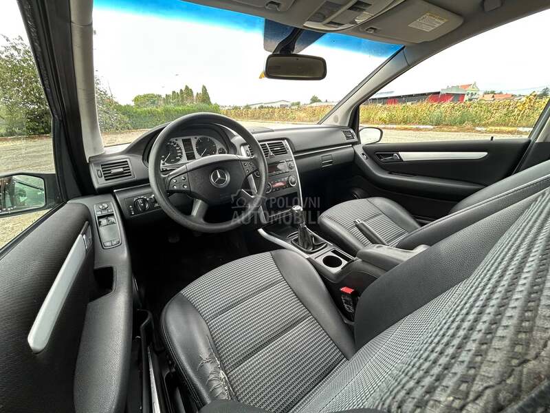 Mercedes Benz B 180 B180