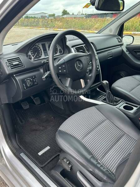 Mercedes Benz B 180 B180
