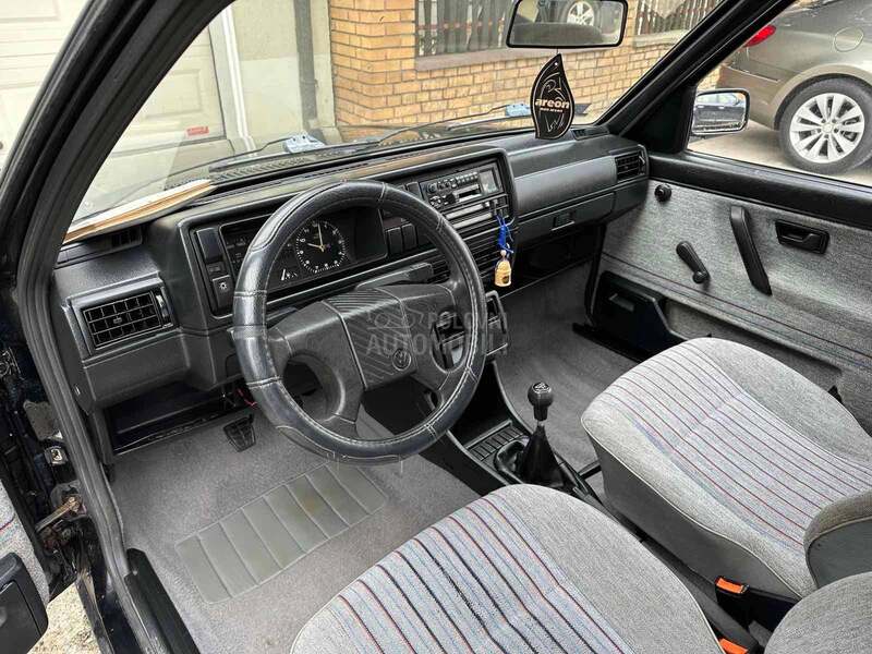 Volkswagen Golf 2 1.6 FABRIKA