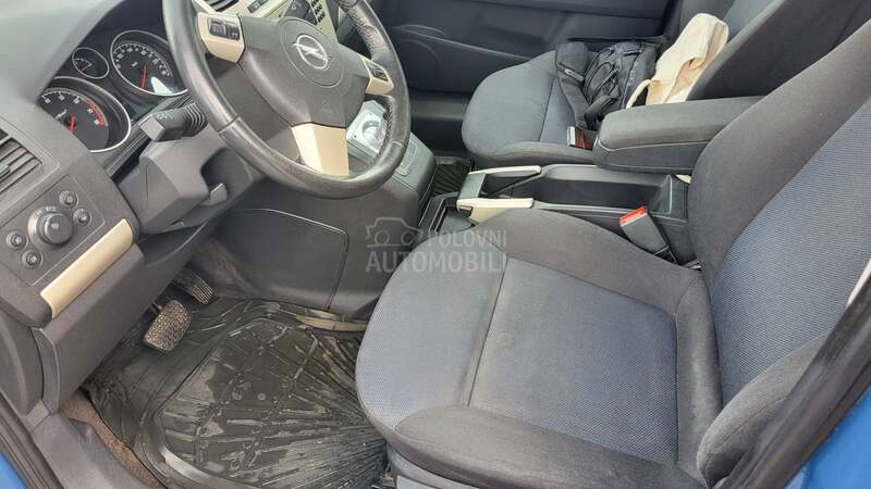 Opel Zafira 