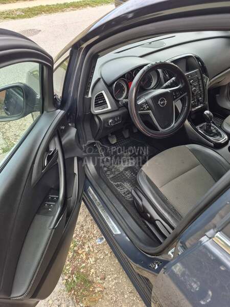 Opel Astra J cdti