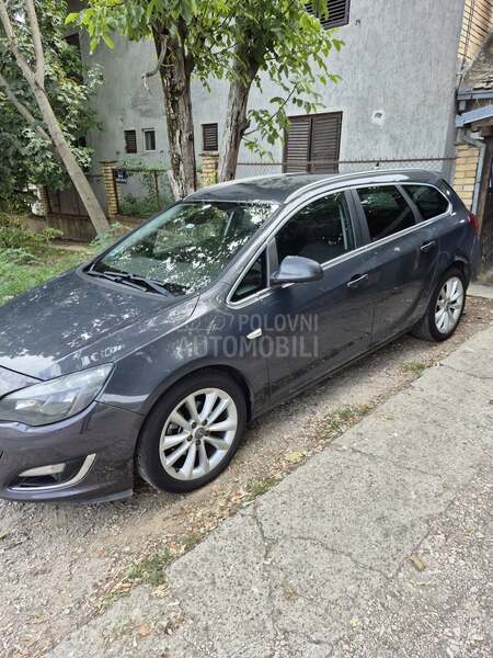 Opel Astra J cdti