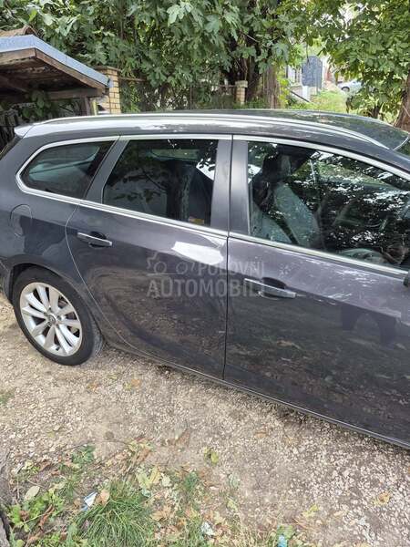 Opel Astra J cdti