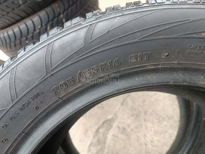 Falken 205/55 R16 Zimska
