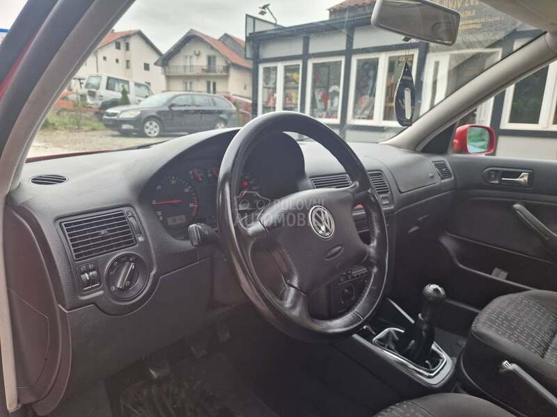 Volkswagen Golf 4 N.OV