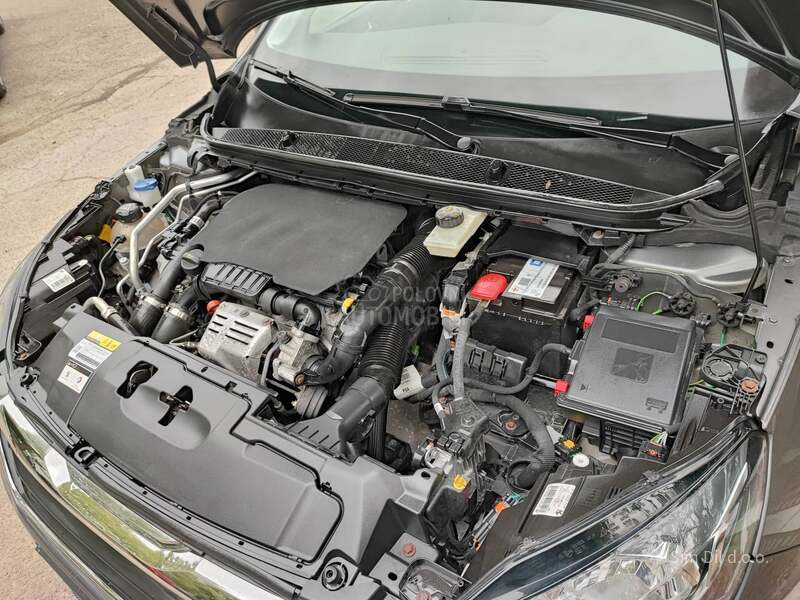 Peugeot 308 1.2