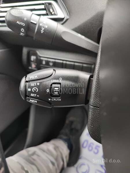 Peugeot 308 1.2