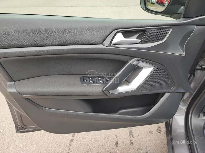 Peugeot 308 1.2