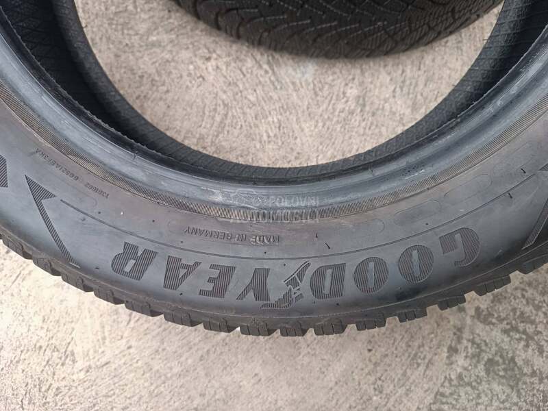 Goodyear 205/55 R16 Zimska