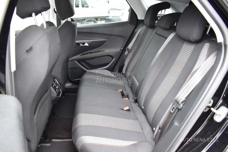 Peugeot 3008 Active 1.2 AT