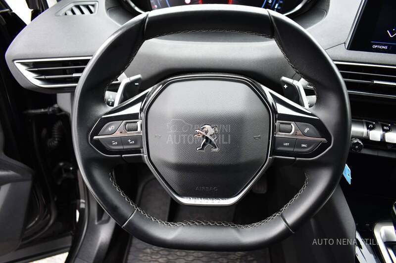 Peugeot 3008 Active 1.2 AT