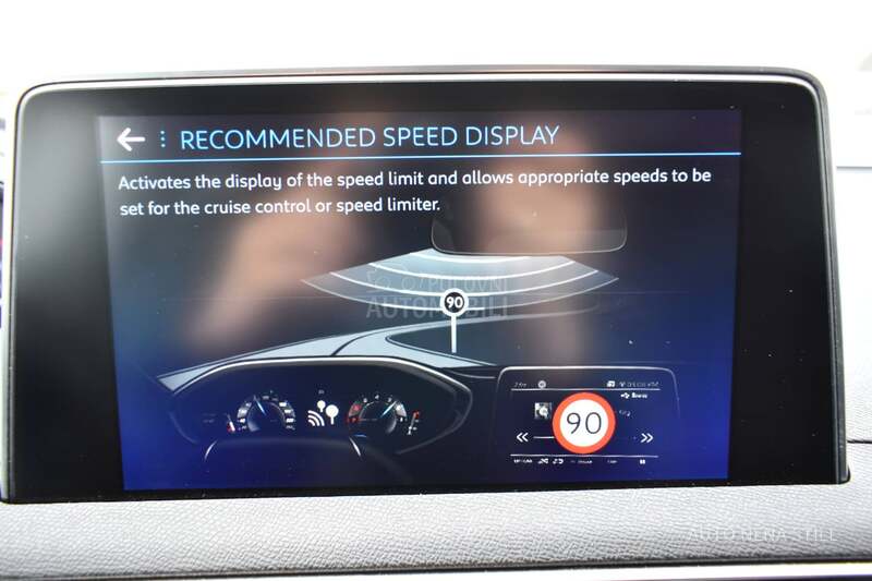 Peugeot 3008 Active 1.2 AT