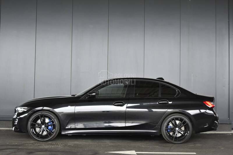 BMW 330 xDrive M Paket AT