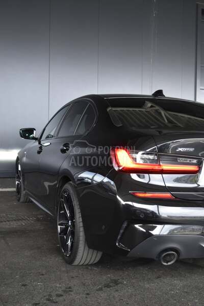 BMW 330 xDrive M Paket AT