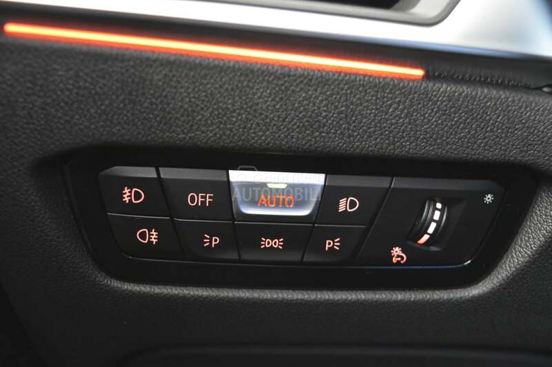 BMW 330 xDrive M Paket AT