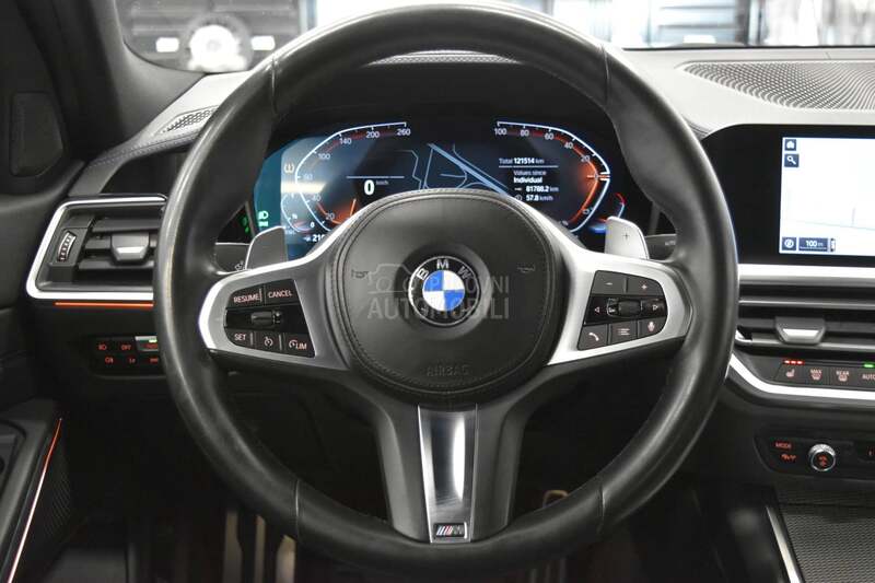 BMW 330 xDrive M Paket AT