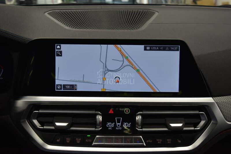 BMW 330 xDrive M Paket AT