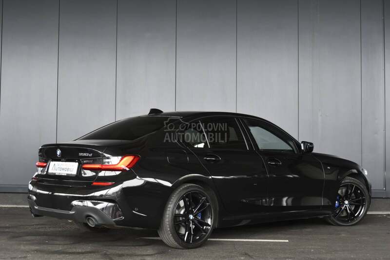BMW 330 xDrive M Paket AT