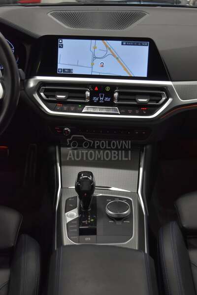 BMW 330 xDrive M Paket AT