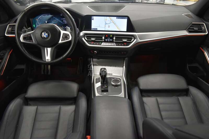 BMW 330 xDrive M Paket AT