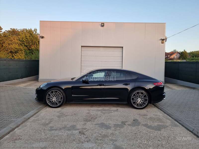Porsche Panamera 4S