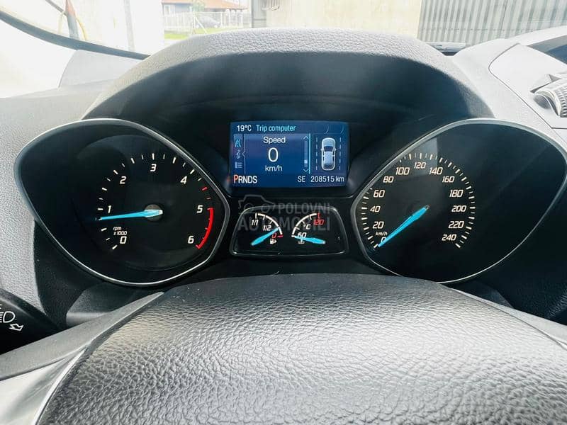 Ford Kuga 2.0tdci 4x4 TOOOP CH