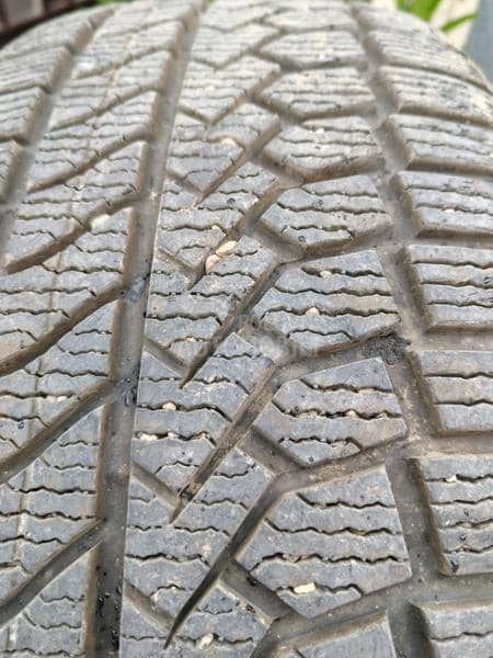 Goodride 225/55 R16 Zimska