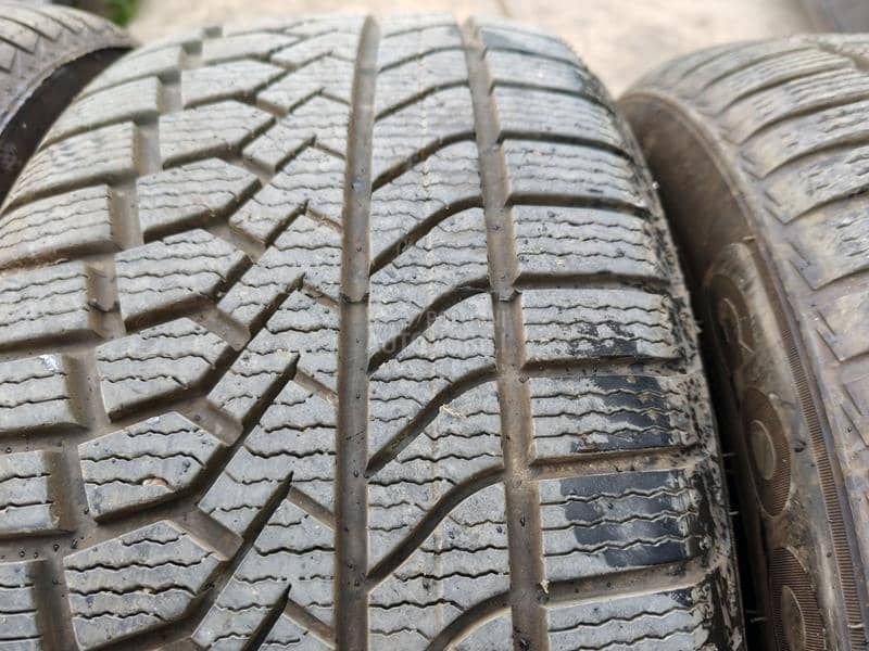 Goodride 225/55 R16 Zimska
