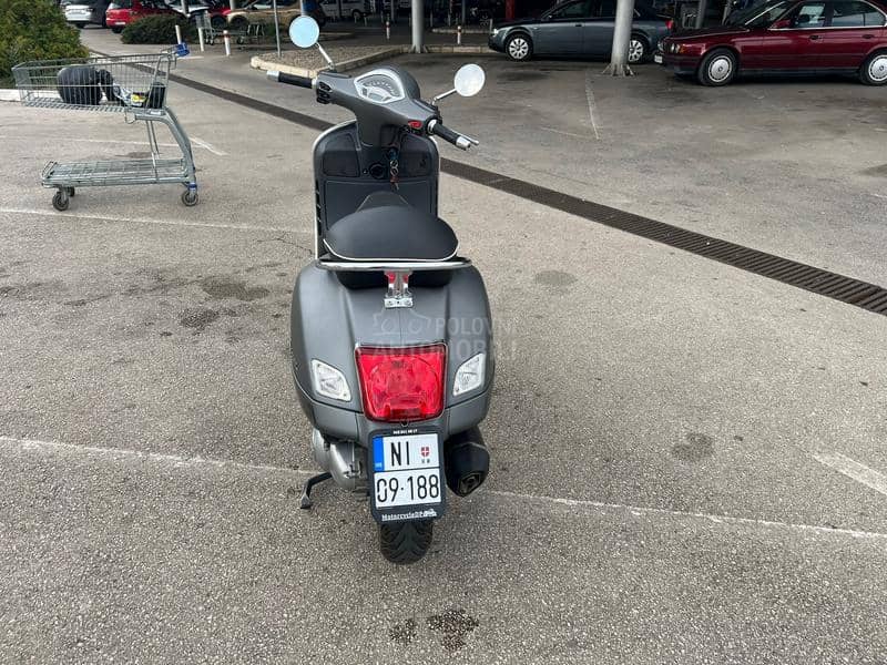 Piaggio Vespa gts 300