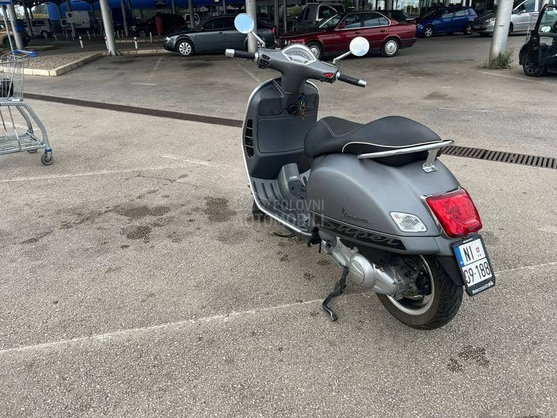 Piaggio Vespa gts 300