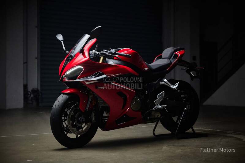 QJMOTOR SRK 800RR