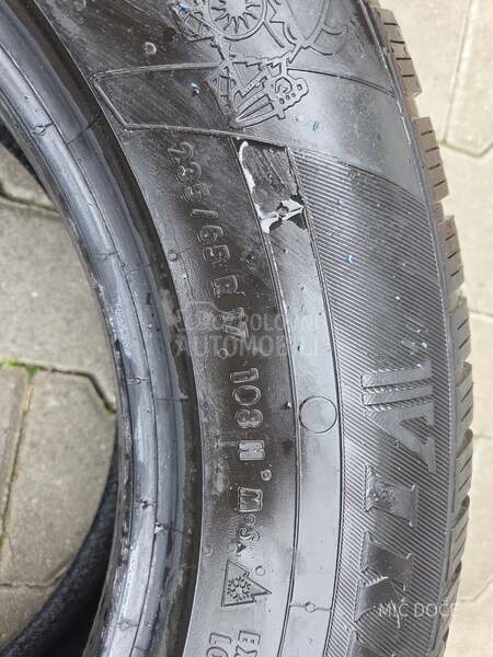 Viking 235/65 R17 Zimska