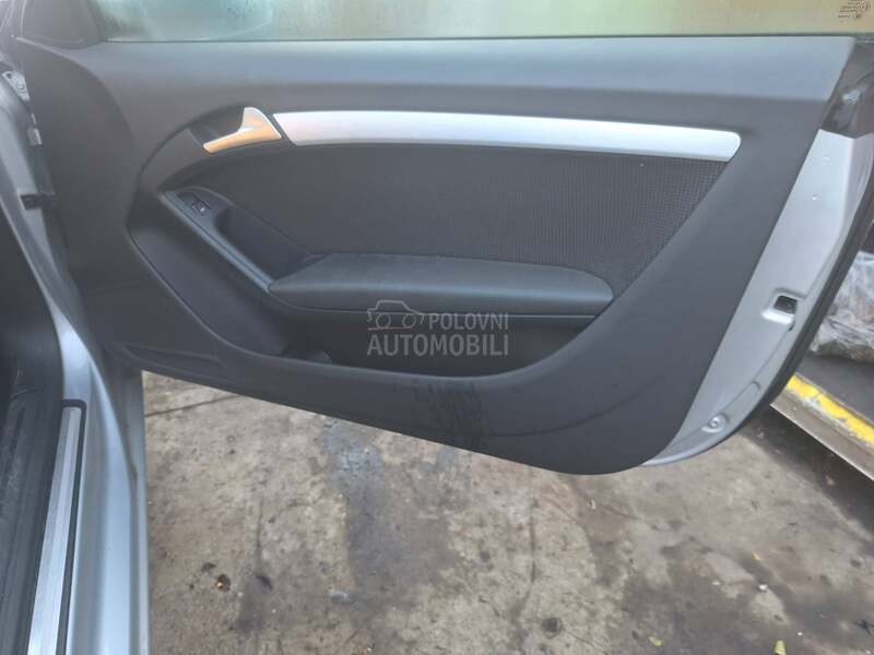 Audi A5 2011. god. -  kompletan auto u delovima