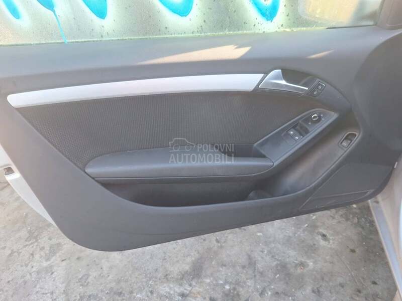Audi A5 2011. god. -  kompletan auto u delovima