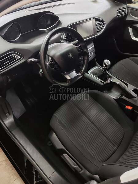 Peugeot 308 1.6 BLUE HDI