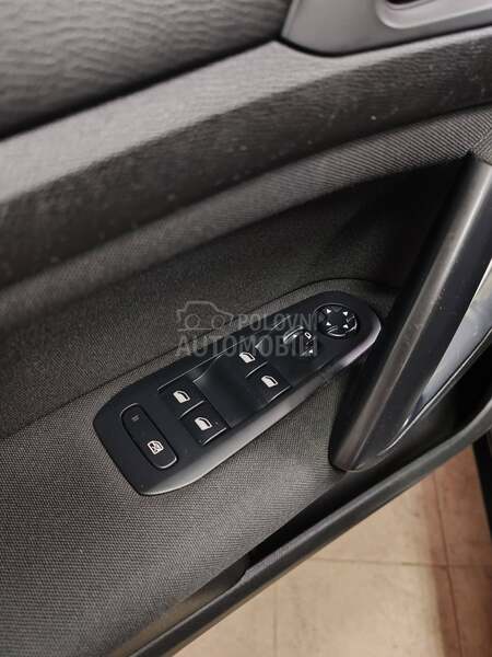 Peugeot 308 1.6 BLUE HDI