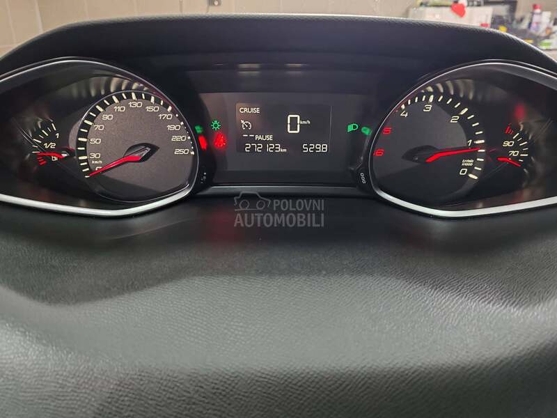 Peugeot 308 1.6 BLUE HDI