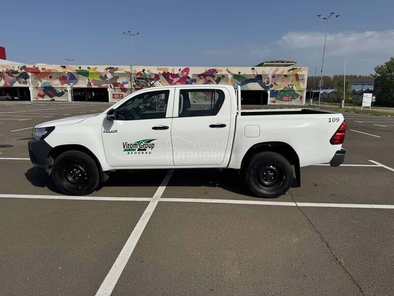 Toyota Hilux 2.4