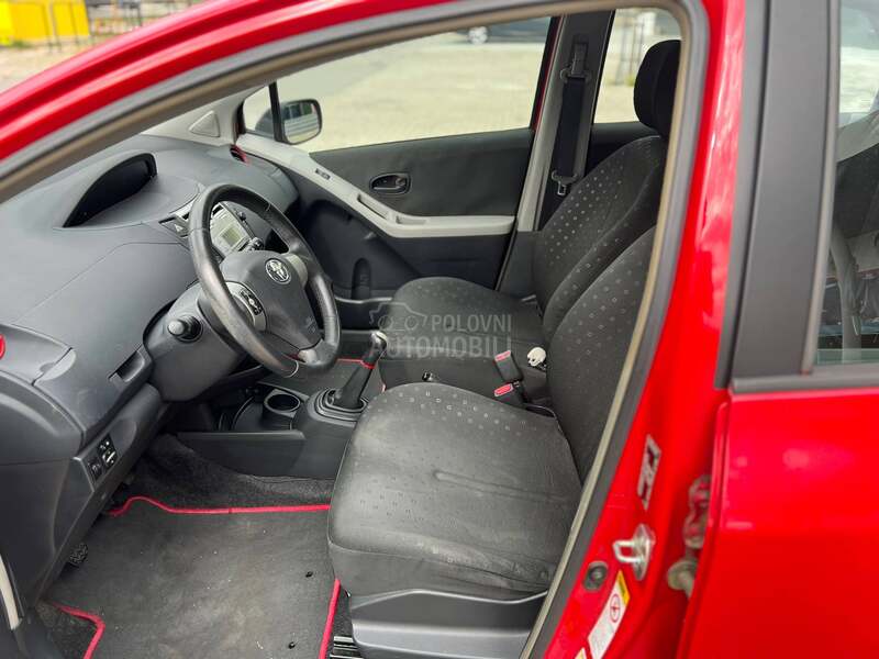 Toyota Yaris 1.0vvti