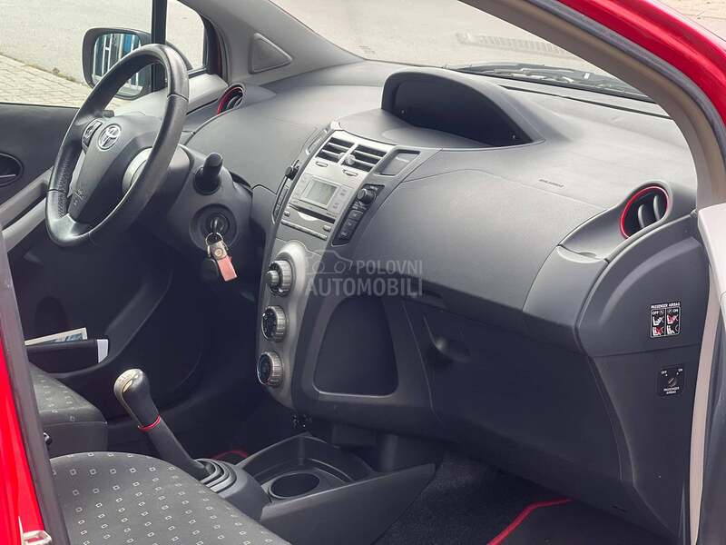 Toyota Yaris 1.0vvti