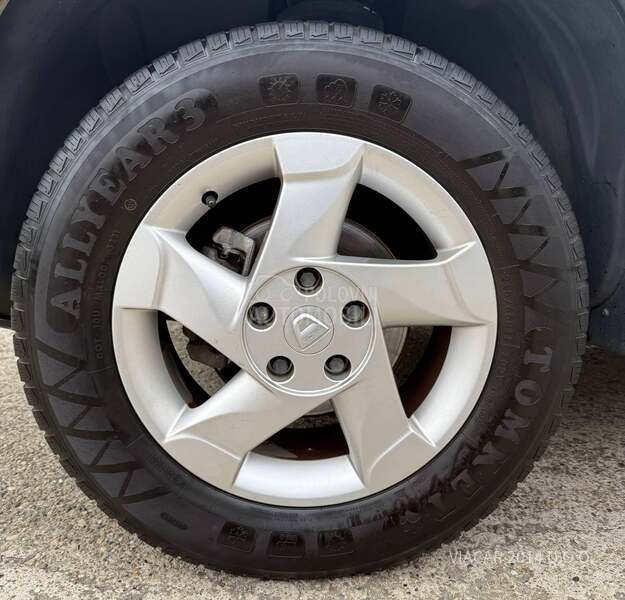 Dacia Duster 1.6