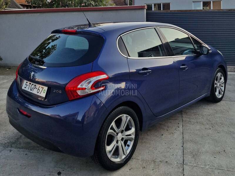 Peugeot 208 