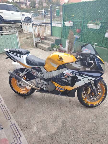 Honda 929