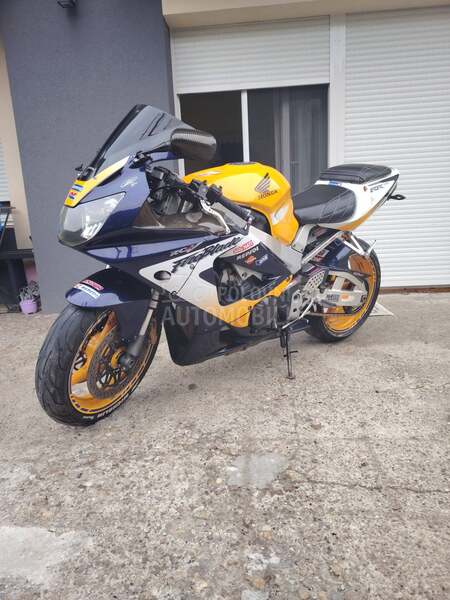 Honda 929