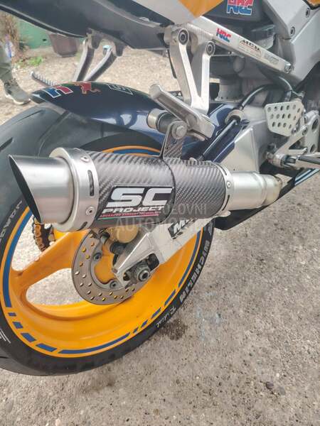 Honda 929