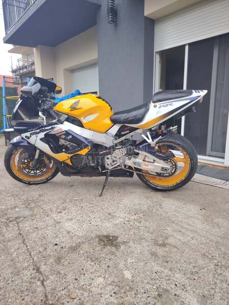 Honda 929