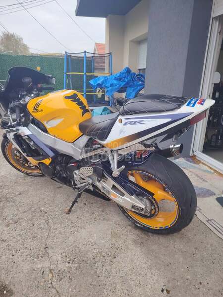 Honda 929